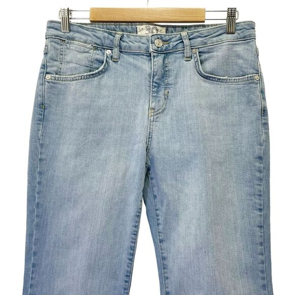 Free People Liv Crop Flare Leg Mid Rise Jeans Medium Wash Released Hem Size 30 - Picture 5 of 13